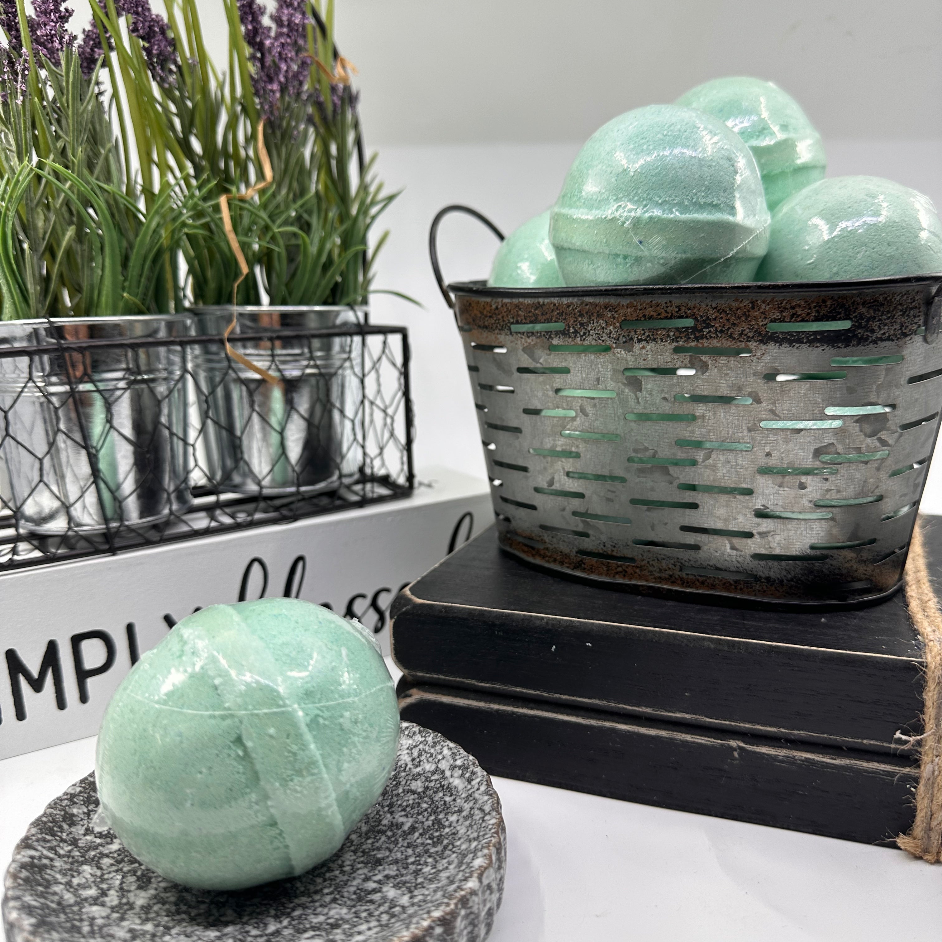Cucumber Water & Melon Bath Bomb