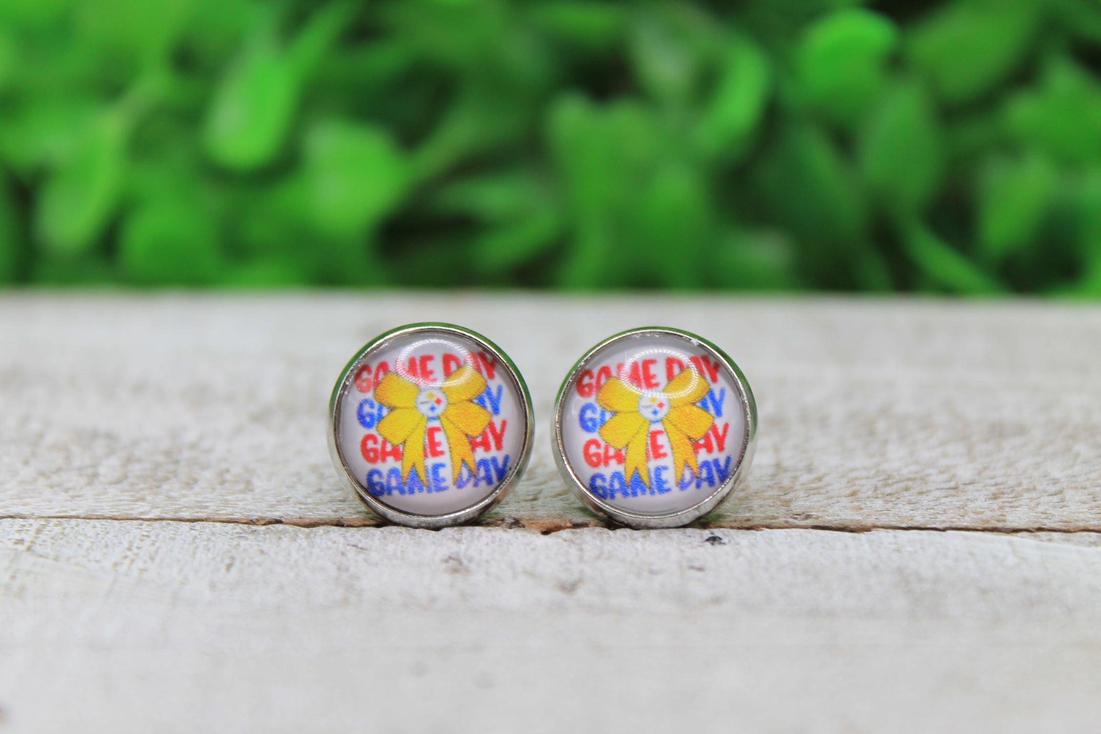 Steelers Game Day Bow Glass Stud Earrings